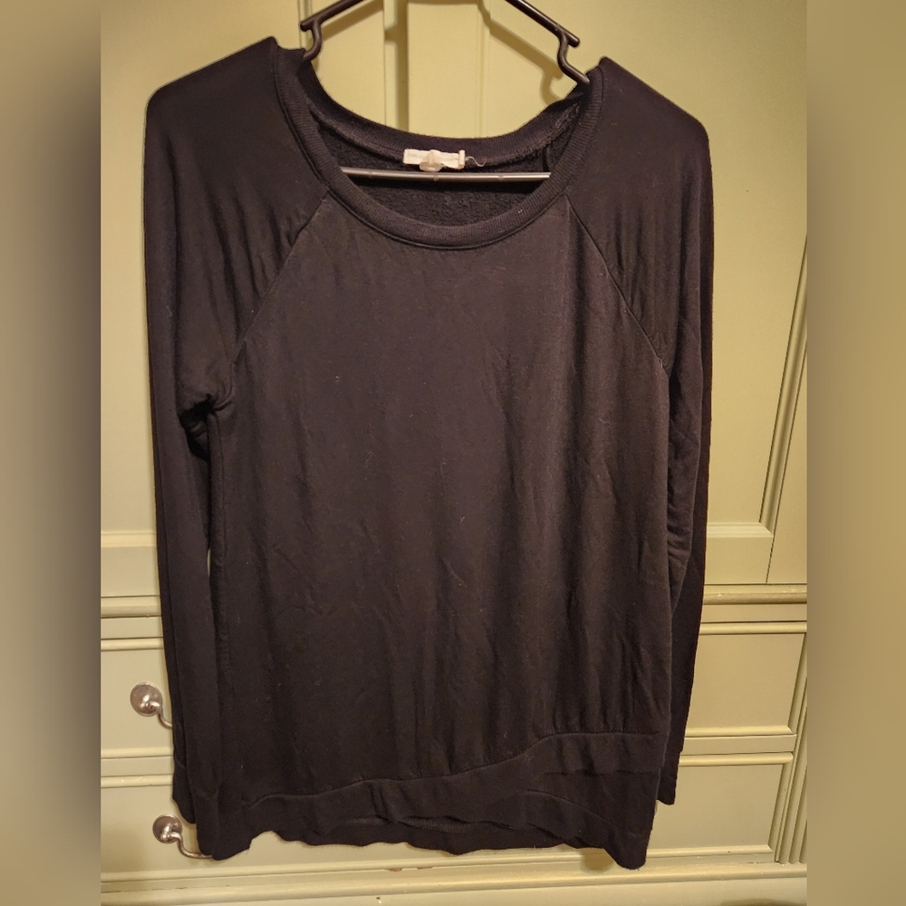3/$25 Threads 4 Thought women's black crew neck sweater size small